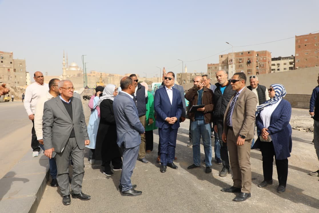محافظ القاهرة يتابع أعمال إزالة كوبري السيدة عائشة (1)