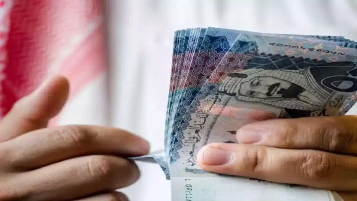 عاجل: خبير اقتصادي يتوقع انهيار الريال السعودي في عدن إلى 140... والسبب صادم!