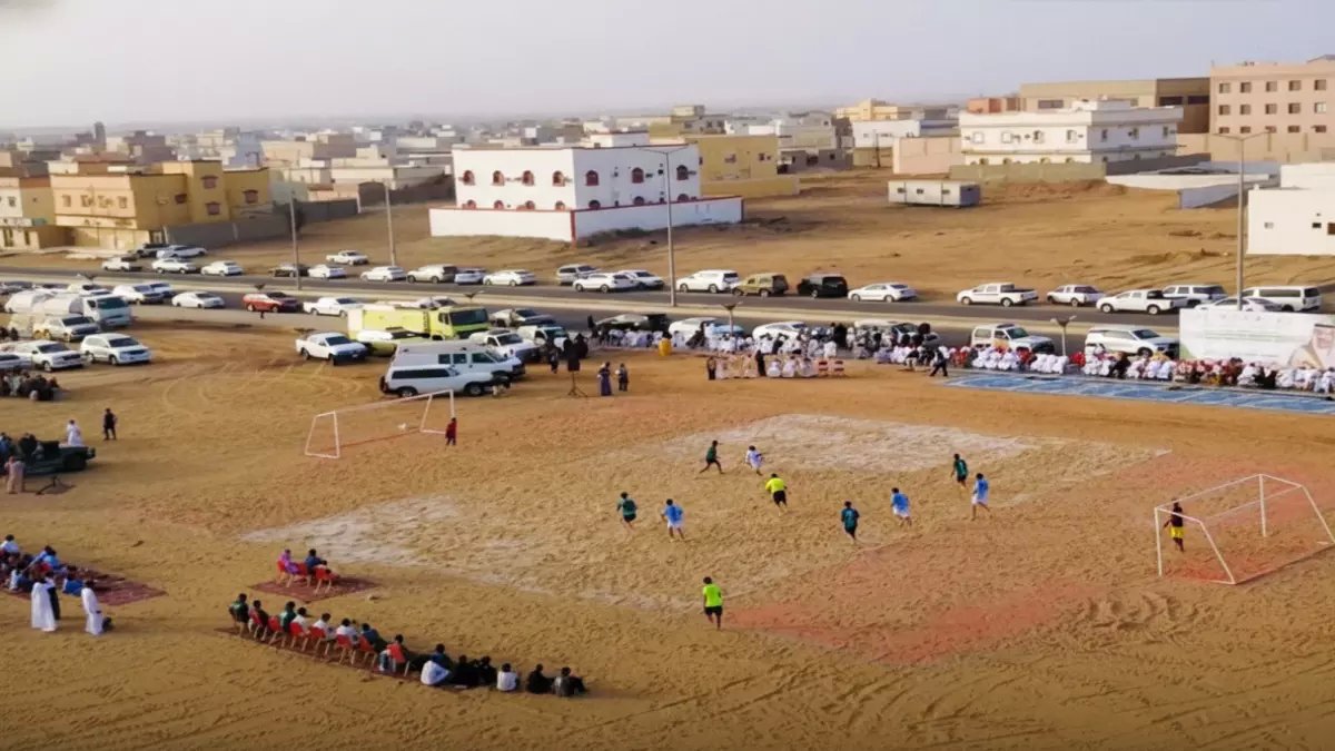 عاجل: انطلاق بطولة ناوان التاريخية لكرة القدم الشاطئية برعاية ملكية... مباراة افتتاحية مثيرة تنتهي 5-4!