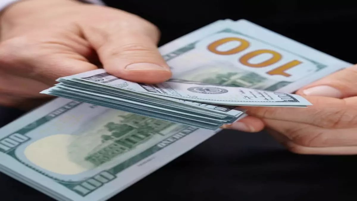 عاجل: هل تبيع أو تشتري دولار؟ البنوك تعود وتفاصيل صادمة لأسعار الشراء والبيع.. الأحد 1 فبراير 2026