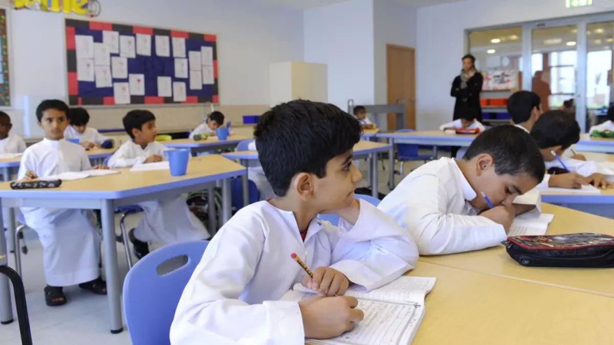 عاجل: مدارس أبوظبي الخاصة في خطر… هذه المخالفات البسيطة تكلفك 150 ألف درهم!