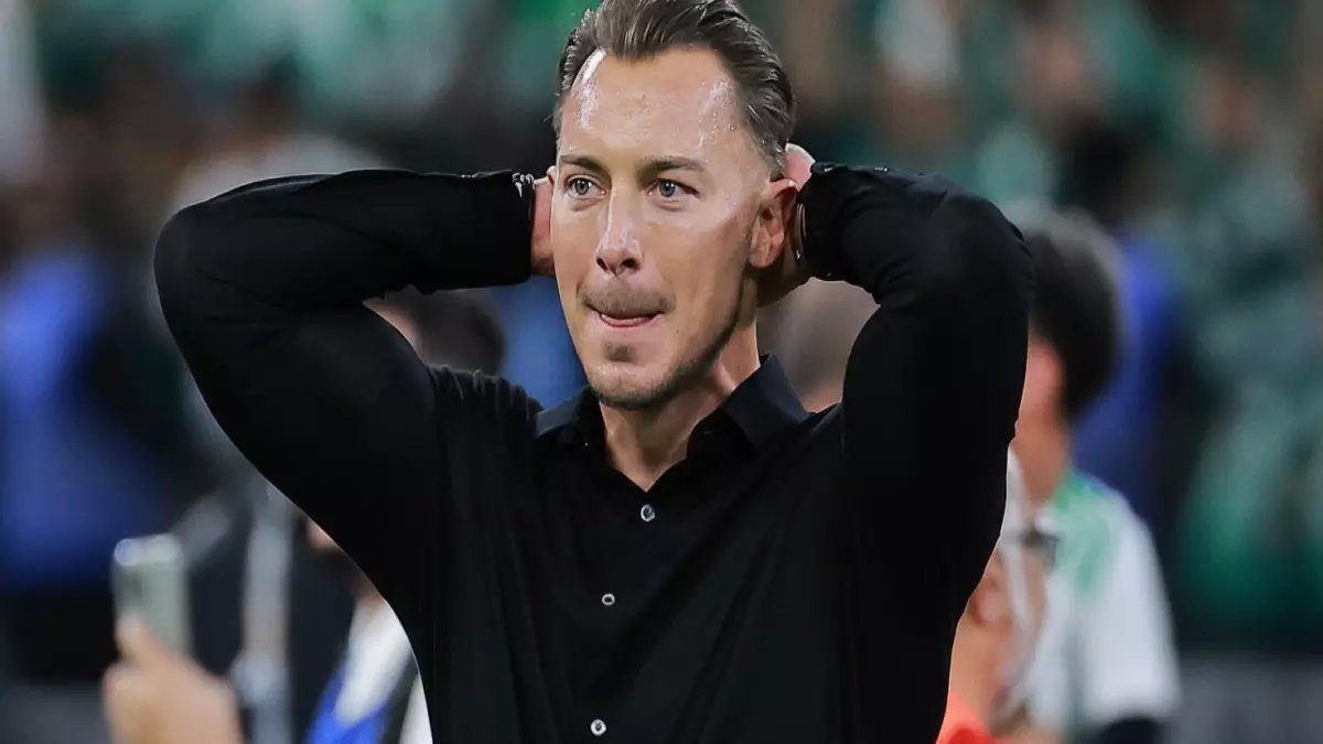 كشف صادم: حصري - الشمراني يفضح أكبر تحيز في تاريخ الدوري السعودي! الأهلي ضحية باستمرار... هل سينصفه الحكم الأرجنتيني؟