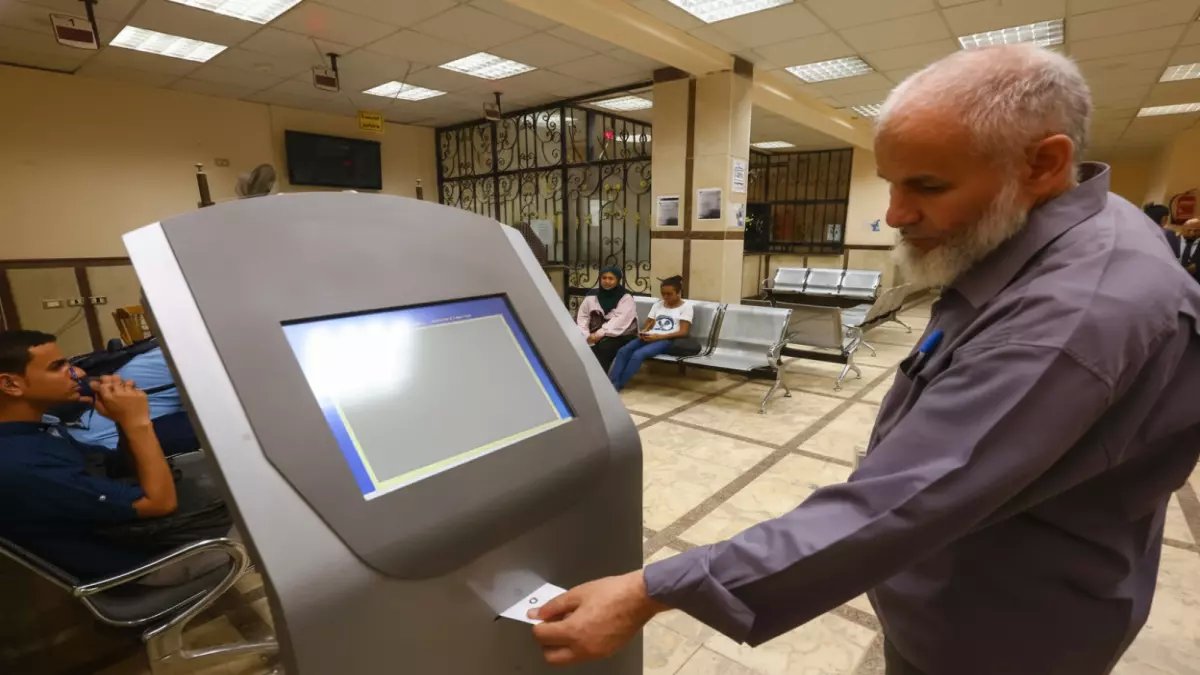 عاجل: الحكومة تعلن زيادة المعاشات 15% ولكن.. مواليد بعد 1970 سيتقاعدون في عمر 65 - هل أنت منهم؟