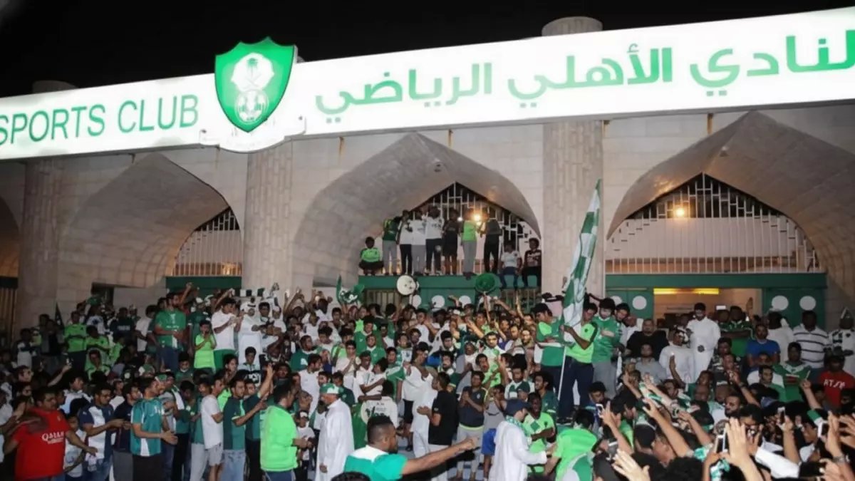 عاجل: الأهلي يكرر خطأه الكارثي... تعيين مدير إعلامي بلا انتماء يفجر غضب الجماهير!