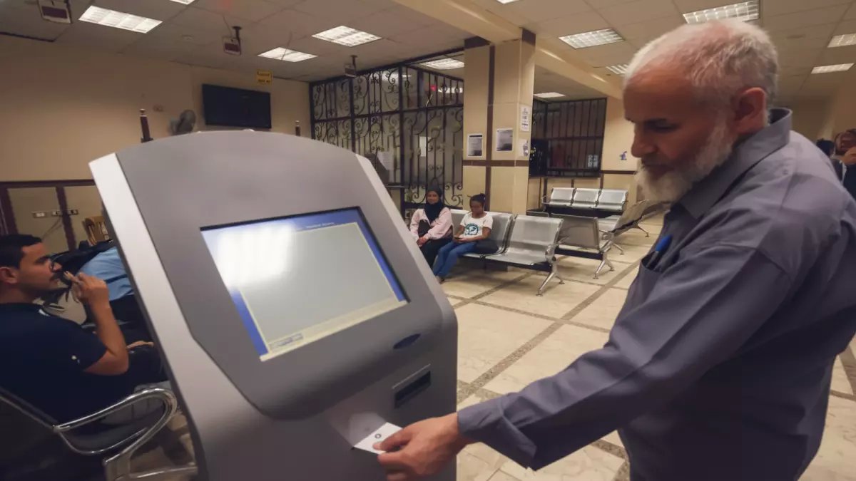 الحكومة تحدد مهلة إنقاذ معاشك: 18 شهرًا قبل أن تغلق النافذة. وليس مجرد 15% زيادة، بل معادلة إنقاذك الاقتصادي حتى 2040.