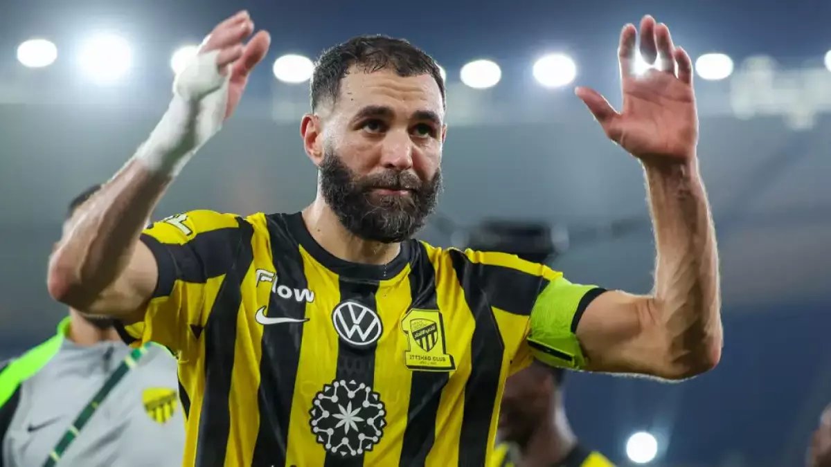 عاجل: بنزيما يرفض اللعب فيقلب موازين الاتحاد... قرار صادم يوقف رحيل نجمين!