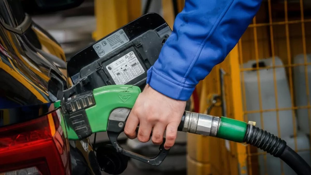 عاجل: الحكومة الأردنية تصدم المواطنين... انخفاض تاريخي بأسعار البنزين 20 فلساً وتراجع الكاز 40 فلساً!