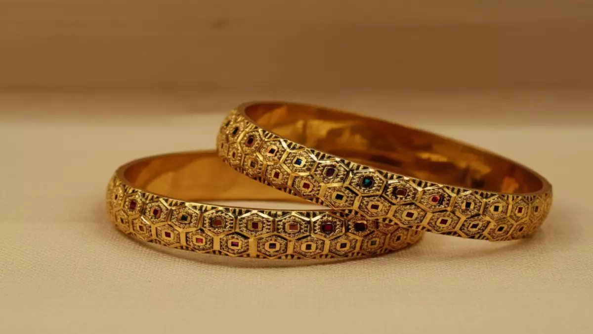 عاجل: انهيار الذهب يسحق الأسعار بـ90 جنيهاً… هل تنهار استثماراتك مع هذا التراجع المرعب؟