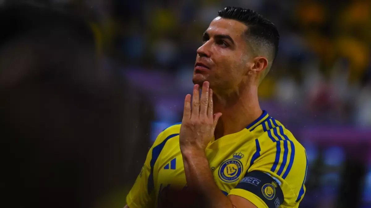 عاجل: رونالدو ينفجر ويرفض اللعب للنصر... القنبلة التي هزت الرياض والسبب صادم!