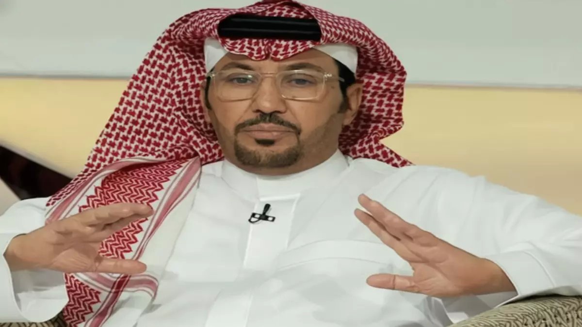 عاجل: الروقي يفجر مفاجأة صادمة عن بنزيما والهلال... "عدالة المنافسة العوراء"!
