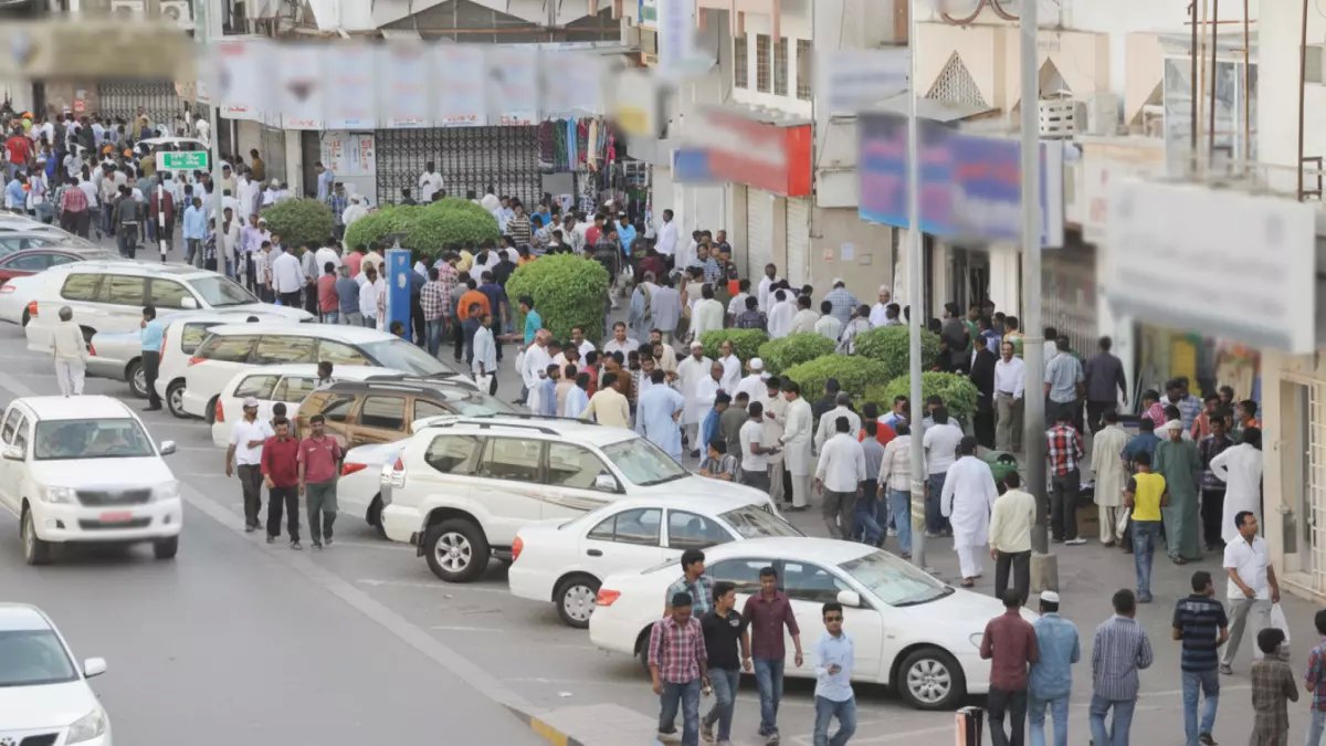 عاجل: القرار التاريخي في عُمان… كيف تنقل كفالتك بدون موافقة الكفيل السابق؟ القانون الجديد يسهل كل شيء!