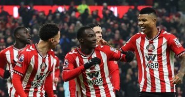 سندرلاند يتفوق على بيرنلي بثنائية في الشوط الأول بالدوري الإنجليزي