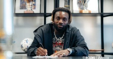 رسميا.. لانس الفرنسي يضم ماكسيمان مجانا بعد تعرضه للعنصرية