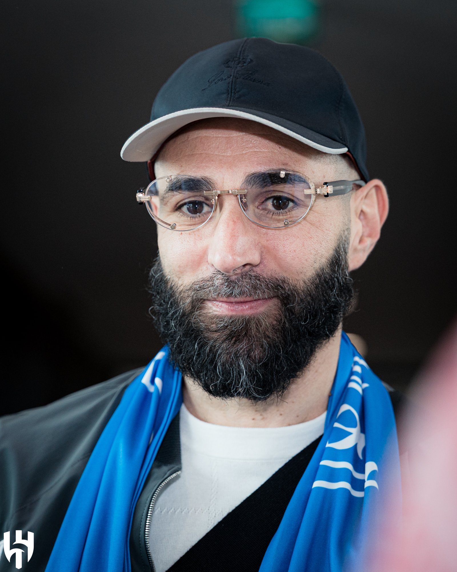 كريم بنزيما يصل الرياض للانضمام إلى الهلال كريم بنزيما يصل الرياض للانضمام إلى الهلال