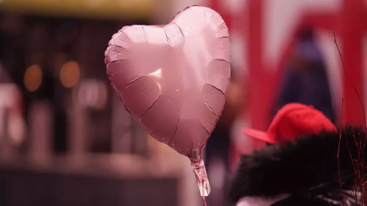 عاجل: الأبراج الأكثر حظًا في فلانتين 2026... الأسد والميزان في الصدارة مع مكاسب مالية مفاجئة!