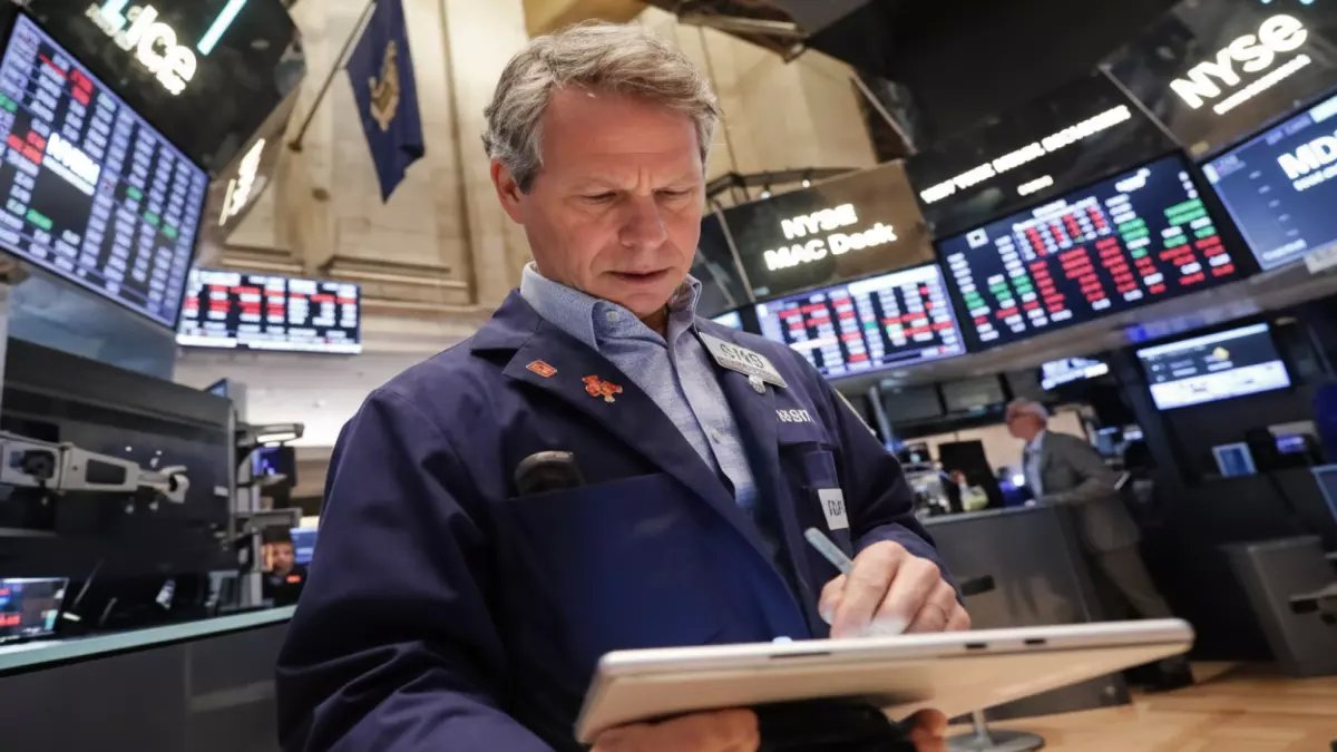 عاجل: الذهب ينفجر بـ 6.3% والفضة تقفز 13%... هل بدأت عاصفة الملاذات الآمنة؟