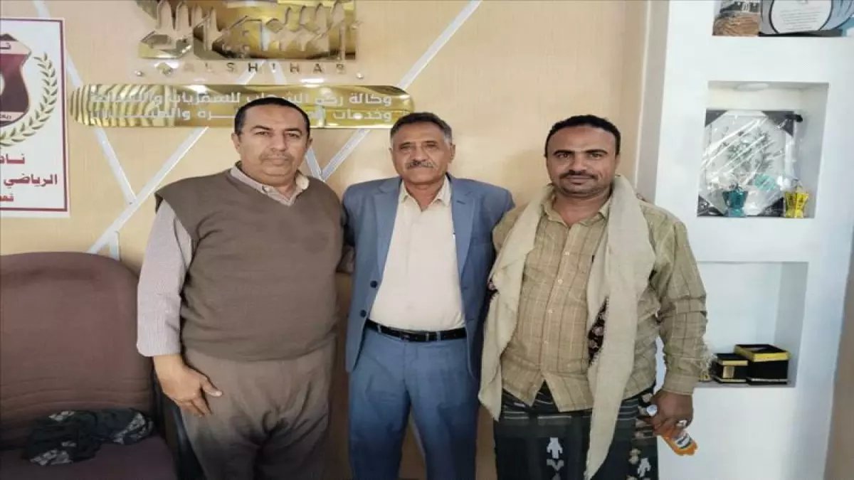 مسؤول حكومي في الضالع يفاجئ نادي رياضي بزيارة استثنائية... والسبب صادم!