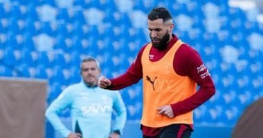 الهلال يسعى لاستعادة الانتصارات ضد الأخدود في الظهور الأول مع بنزيما