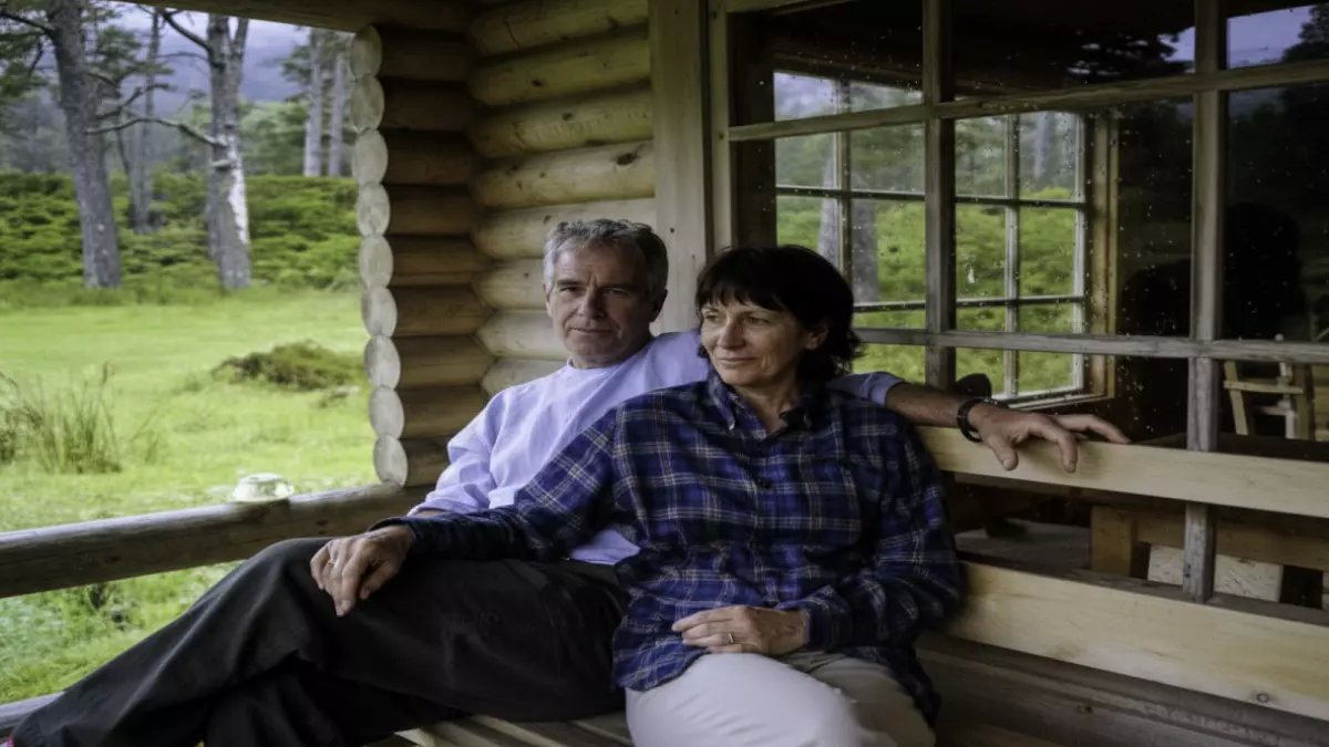 عاجل: الوثيقة السرية تكشف كيف وزّع إبستين 600 مليون دولار قبل انتحاره بيومين... والصدمة في الأسماء!