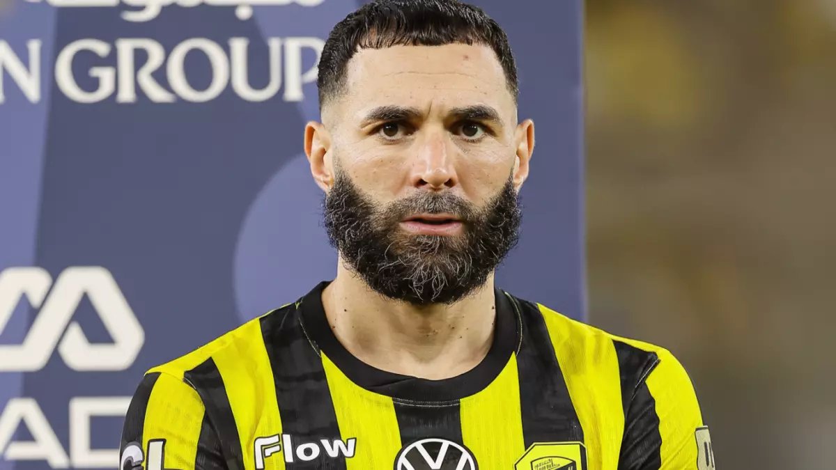 صادم: نجم الاتحاد السابق يفجر مفاجأة عن بنزيما... "اطووا صفحته فوراً!"