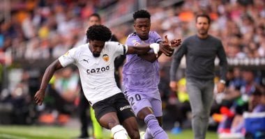 أرنولد وميندي جاهزان لمواجهة فالنسيا قبل الكلاسيكو ودوري أبطال أوروبا