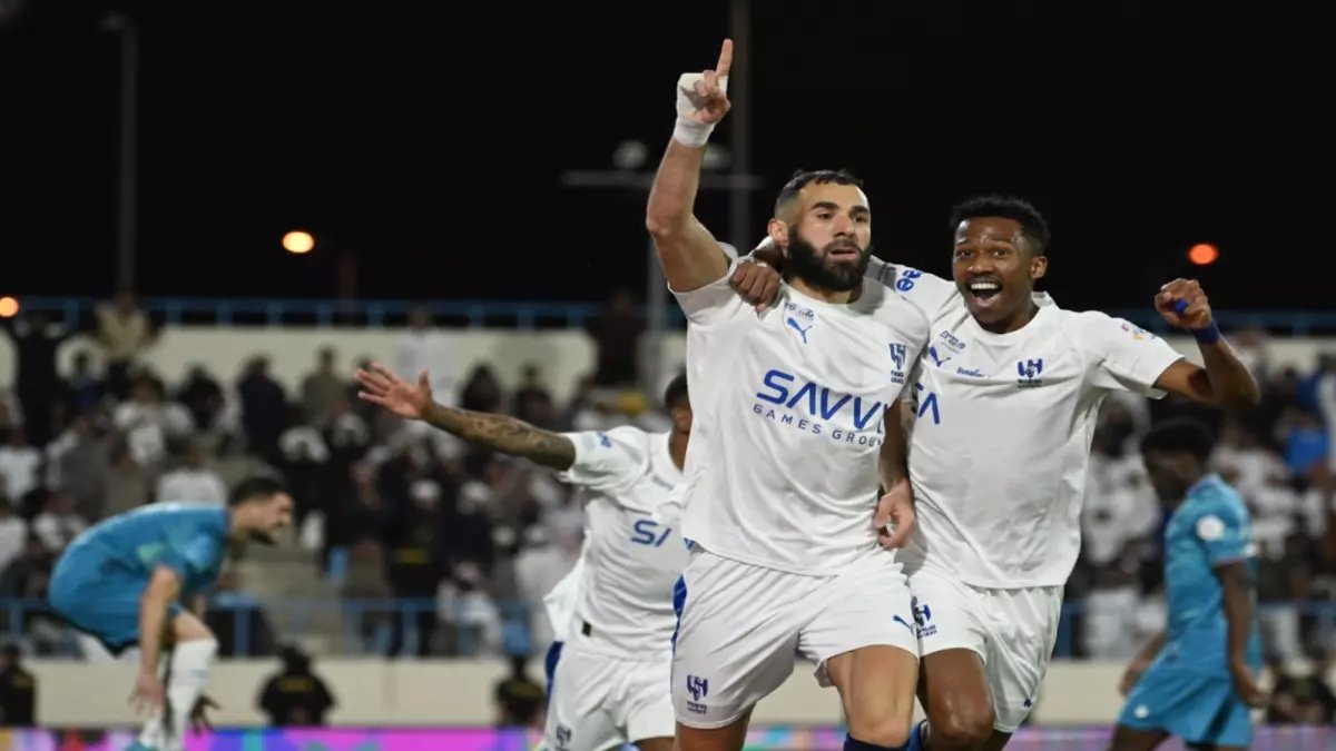 عاجل: بنزيما يدمر الأخدود بهاتريك تاريخي ويقود الهلال لمذبحة 6-0... عودة الملك الفرنسي صادمة!