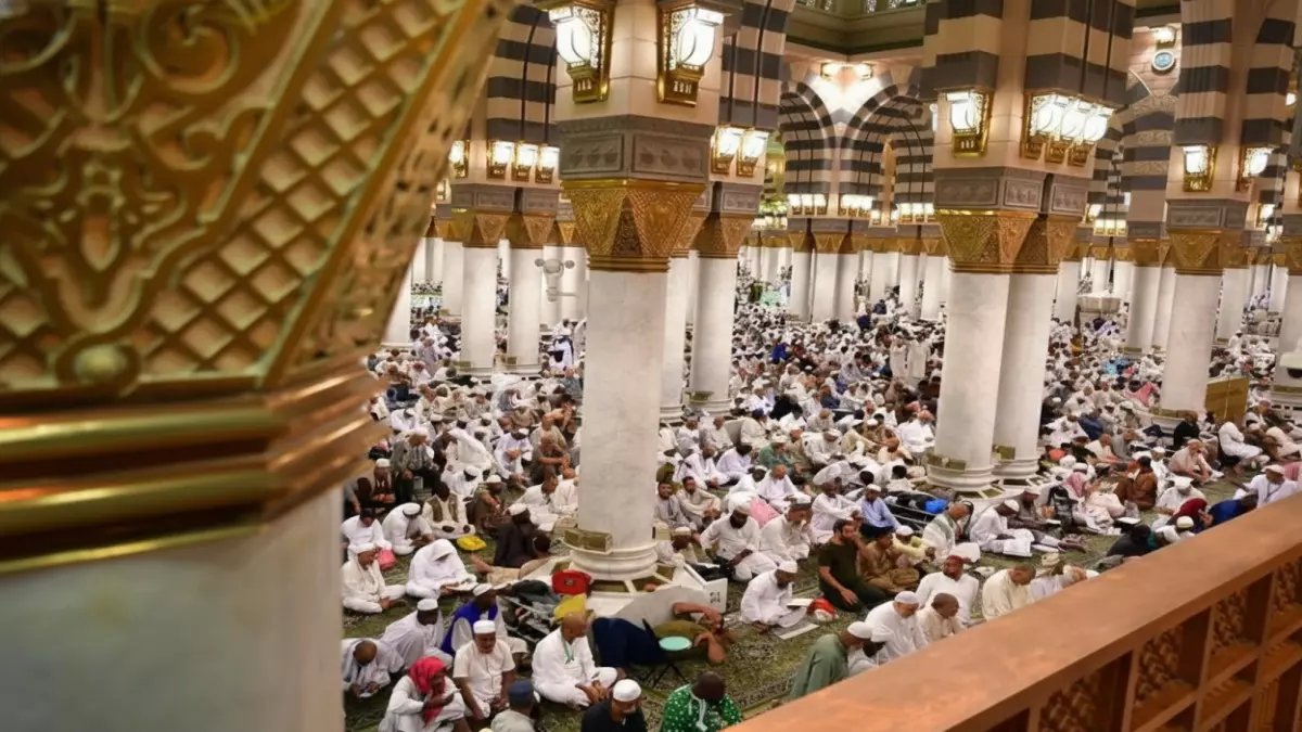 عاجل: السعودية توقف 1800 وكالة عمرة خارجية بسبب "ضعف الجودة"... مهلة 10 أيام فقط!