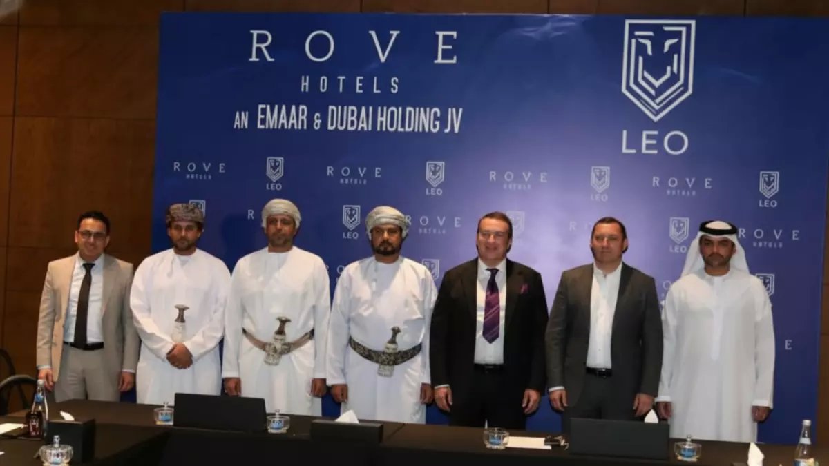 عاجل: شراكة بـ 300 مليون ريال تطلق 2000 وحدة سكنية في عُمان.. هل يستفيد المقيمون من طفرة عقارية تاريخية؟