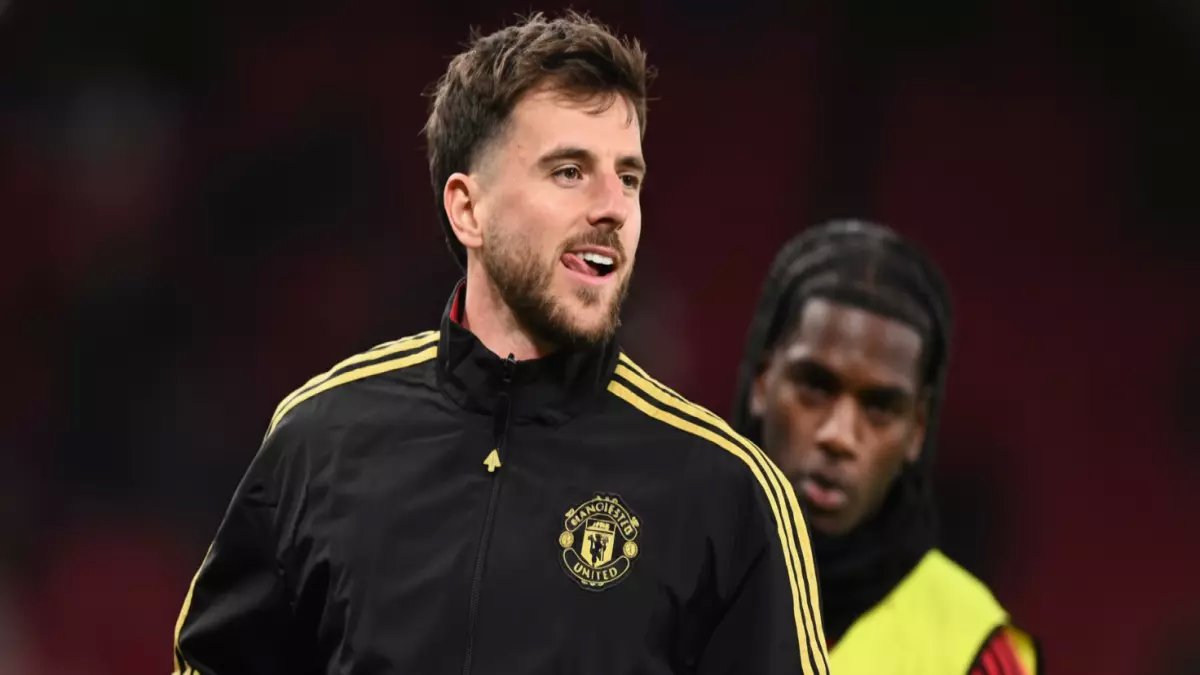 عاجل: 3 نجوم يغيبون عن مانشستر يونايتد ضد توتنهام - هل ينهار حلم الشياطين الحمر؟