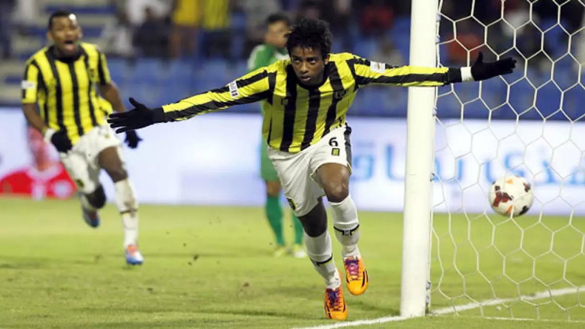 صدمة كروية.. أسطورة الاتحاد يوجه صدمة قوية للهلال: هذه الصفقة لن تنجح !!