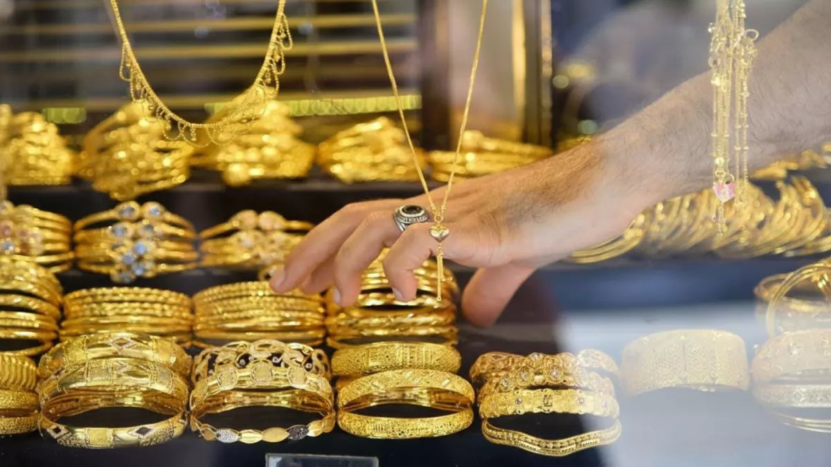 عاجل: انخفاض الذهب يضرب السعودية اليوم.. هبوط أسعار السبائك والمشغولات وخسائر أسبوعية قياسية تهدد المستثمرين!