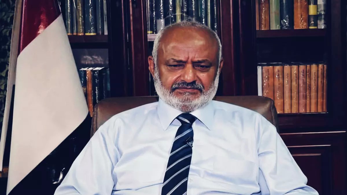 عاجل: محافظ الحديدة يهدد بـ"أحداث جسام" بعد تجاهل الحكومة الجديدة… هل تشهد المحافظة تصعيداً خطيراً؟