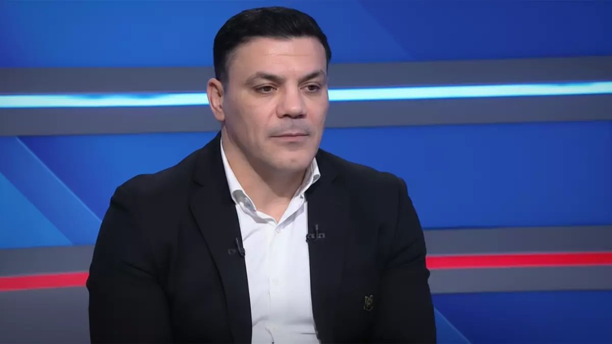 عاجل: أحمد سليمان يكشف الحقيقة المخفية وراء احتجاز عمرو زكي... قضية 6 سنوات تطارده!