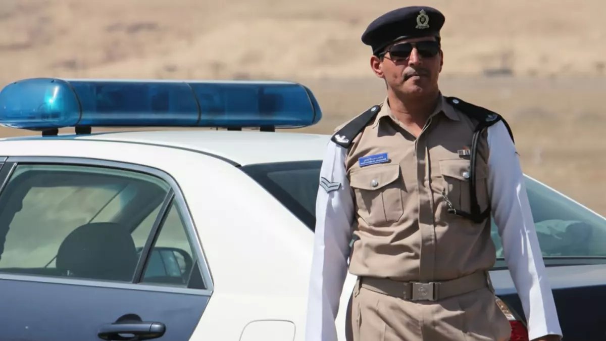 عاجل: غرامة 10 ريال عماني لتغيير لون السيارة بدون تصريح في عُمان... حتى الأجزاء الصغيرة!