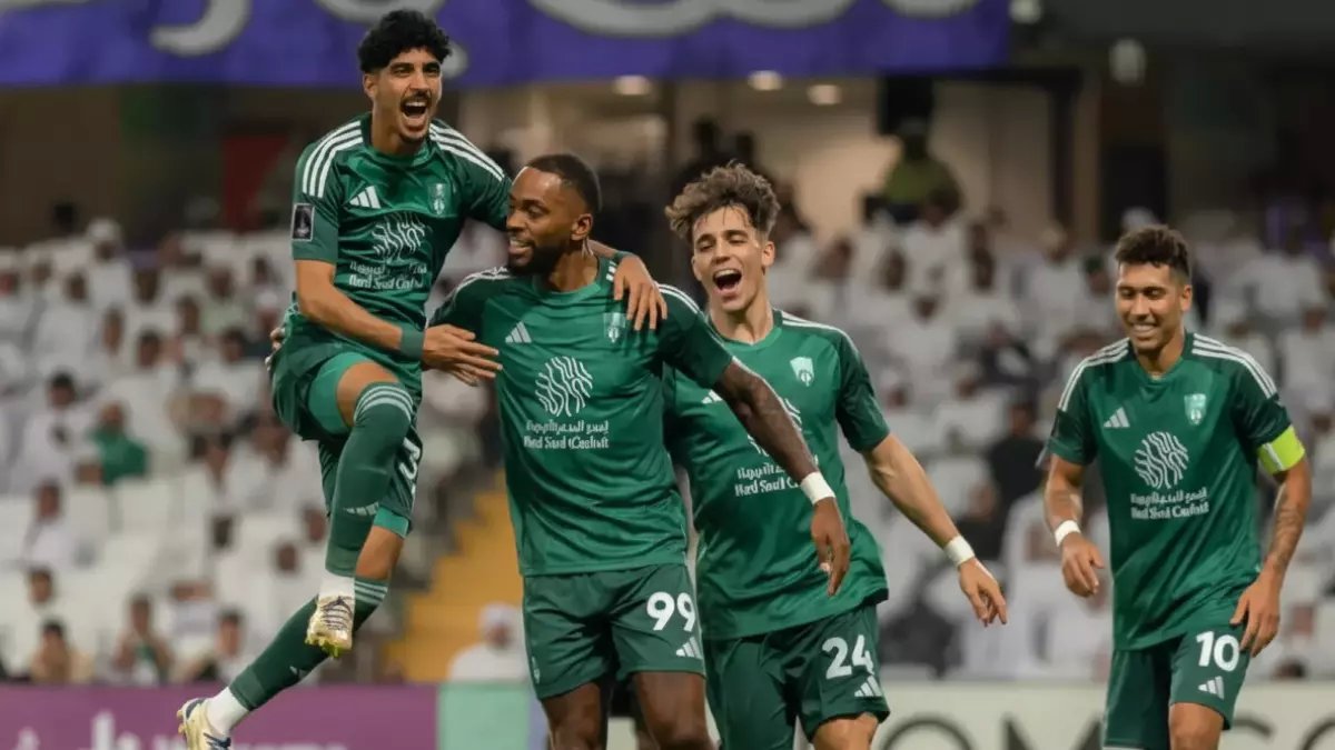 عاجل: الأهلي يخطف نجم الخليج الذهبي عبد العزيز العليوة بـ"شرط جزائي سري"... صفقة القرن تشتعل!