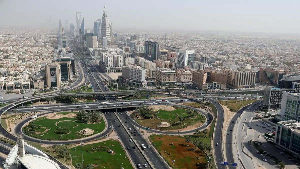 عاجل: السعودية تسحق "الكدادة" بـ689 مخالفة خلال شهر واحد... غرامات تصل لـ20 ألف ريال وحجز المركبات!