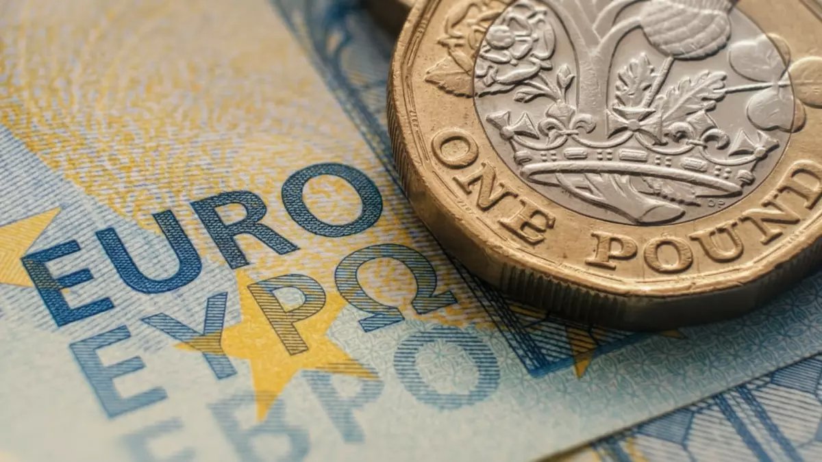 عاجل: أسعار اليورو تحطم الأرقام القياسية في البنوك المصرية - الأهلي ومصر يسجلان 56 جنيهاً!