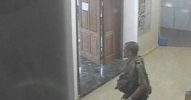 لقطات تظهر الزبير البكوش فى مجمع السفارة الأمريكية ببنغازى 2012.. تفاصيل