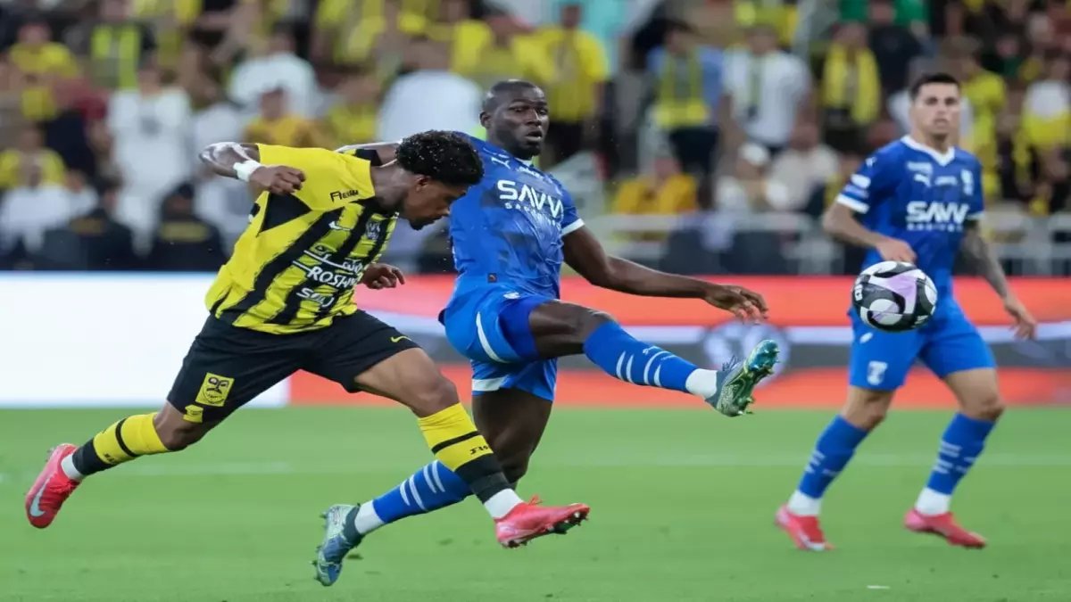 عاجل: لجنة الانضباط تصدم الجماهير… كوليبالي وفابينيو يدفعان الثمن غالياً!