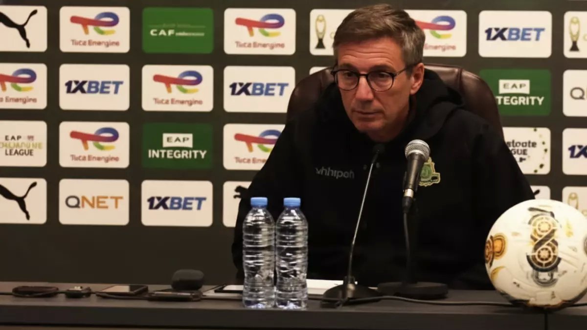 عاجل: مدرب الجيش الملكي يعلن الحرب على الأهلي في القاهرة... "نهدف للفوز ولن ندخر جهداً!"