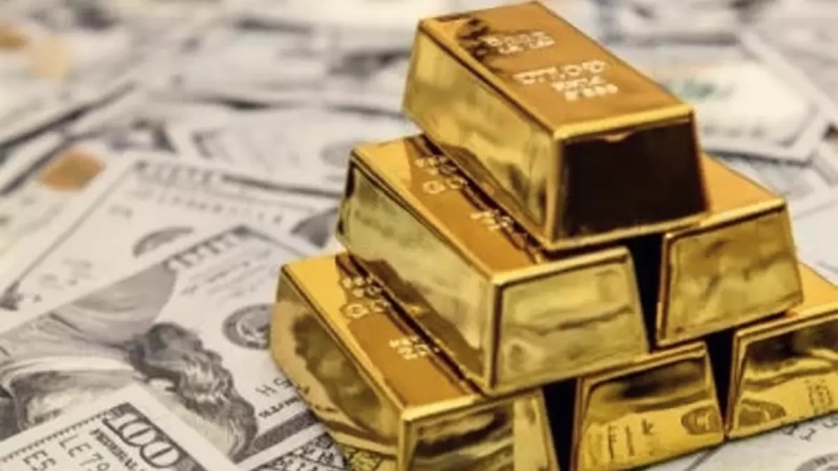 عاجل: انفجار أسعار الذهب في مصر يلامس 7600 جنيه للجرام… إيهاب واصف يكشف السبب الصادم وراء التحول الخطير في الشراء!