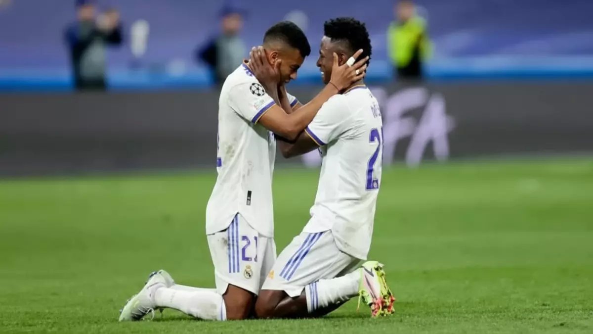 عاجل: ريال مدريد يفقد نجومه الأربعة أمام فالنسيا... هل ينهار حلم اللحاق ببرشلونة؟