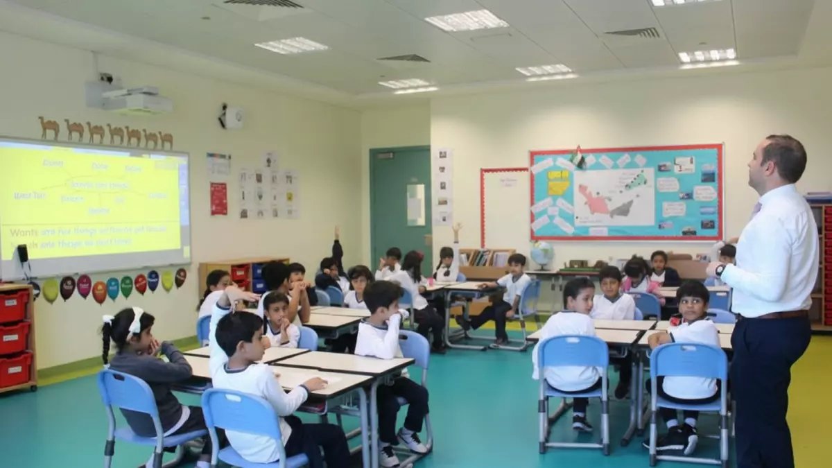 انتبه لأبنائك: قرار خطير يغير دوام المدارس في الشارقة خلال رمضان 2026… التفاصيل الصادمة هنا!