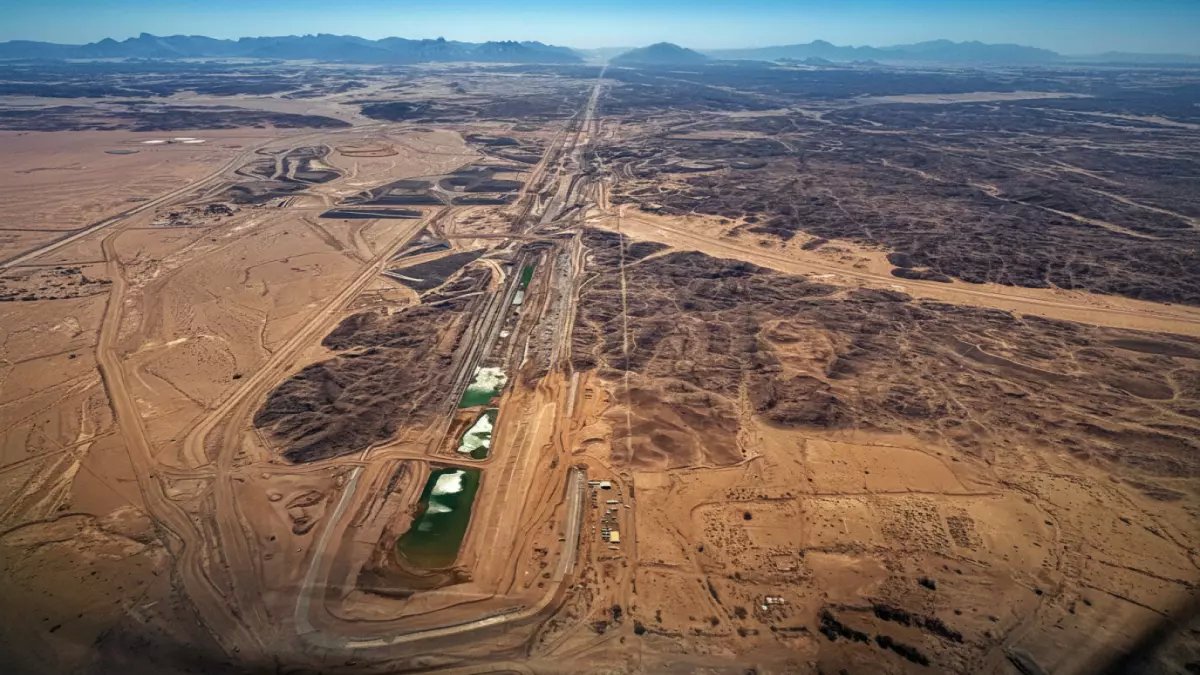 عاجل: تسريب صور صادمة لـ«ذا لاين»… المدينة السعودية التي تتحدى قوانين الفيزياء في الصحراء!