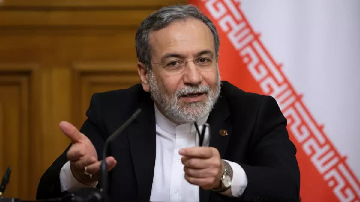 عاجل: إيران تتحدى أمريكا وتكشف "قنبلتها النووية" المخيفة - عراقجي يهدد: مستعدون للحرب!