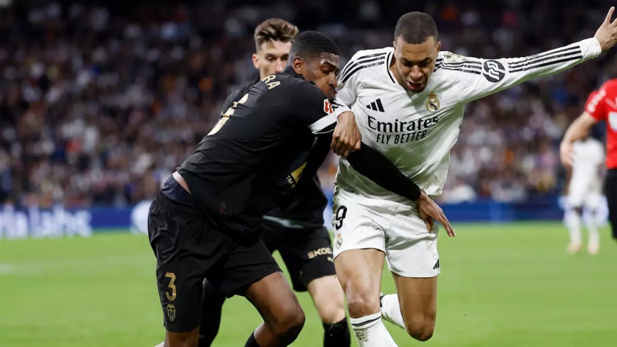 عاجل: ريال مدريد يواجه فالنسيا في قمة مصيرية بالليغا... هل يضمن الملكي صدارة الدوري؟