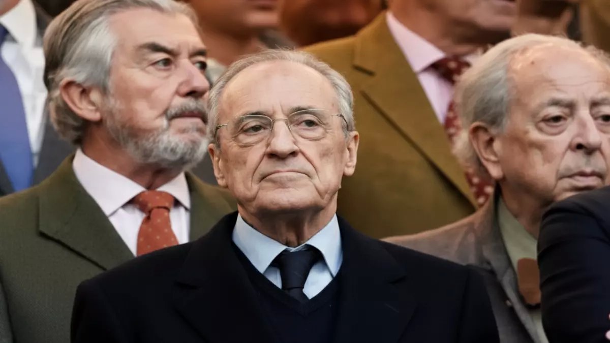 صادم: لابورتا يطعن بيريز في الظهر ويفجر أكبر فضيحة في تاريخ الكرة الإسبانية!