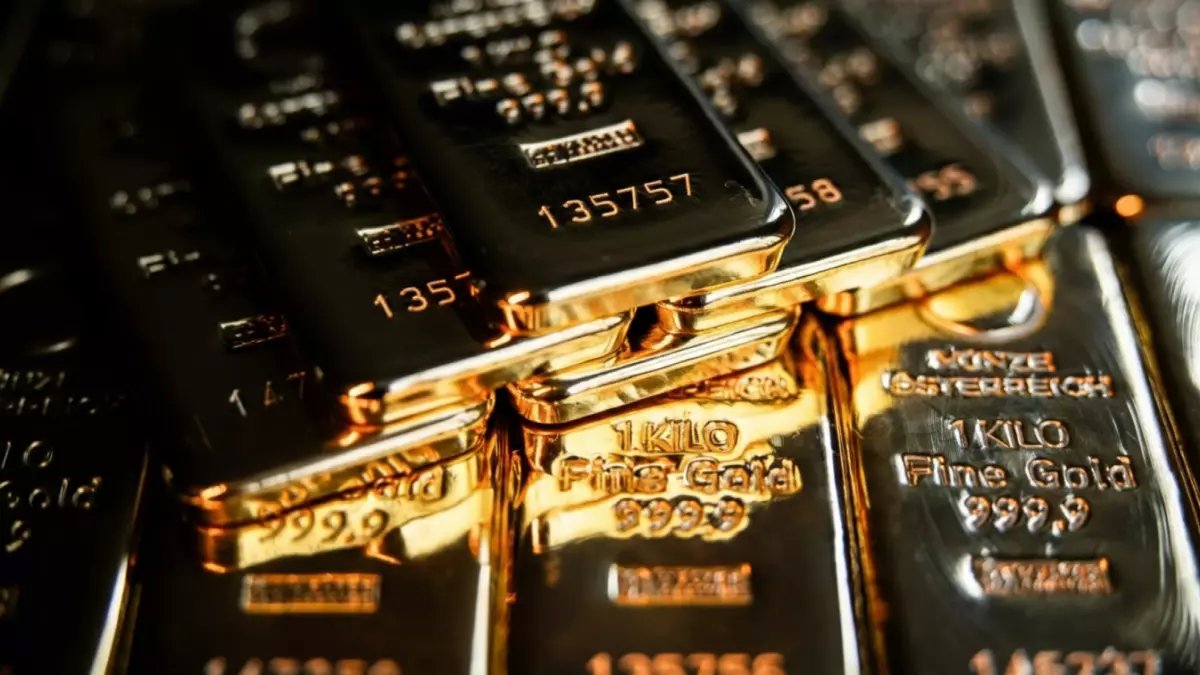 عاجل: الذهب ينهار تحت 5000 دولار لأول مرة منذ أسابيع... هل تبيع مدخراتك الآن أم تنتظر؟