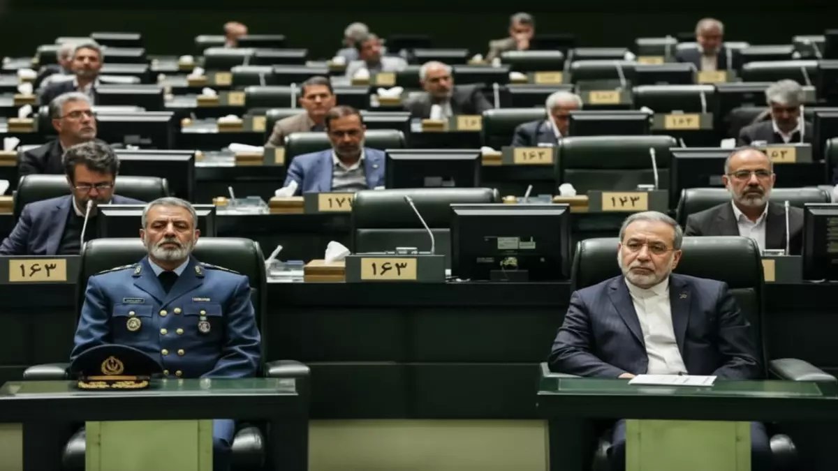 عاجل: إيران تكشف خطوطها الحمراء في المفاوضات النووية... ولاريجاني يطير لعُمان غداً بمهمة سرية!