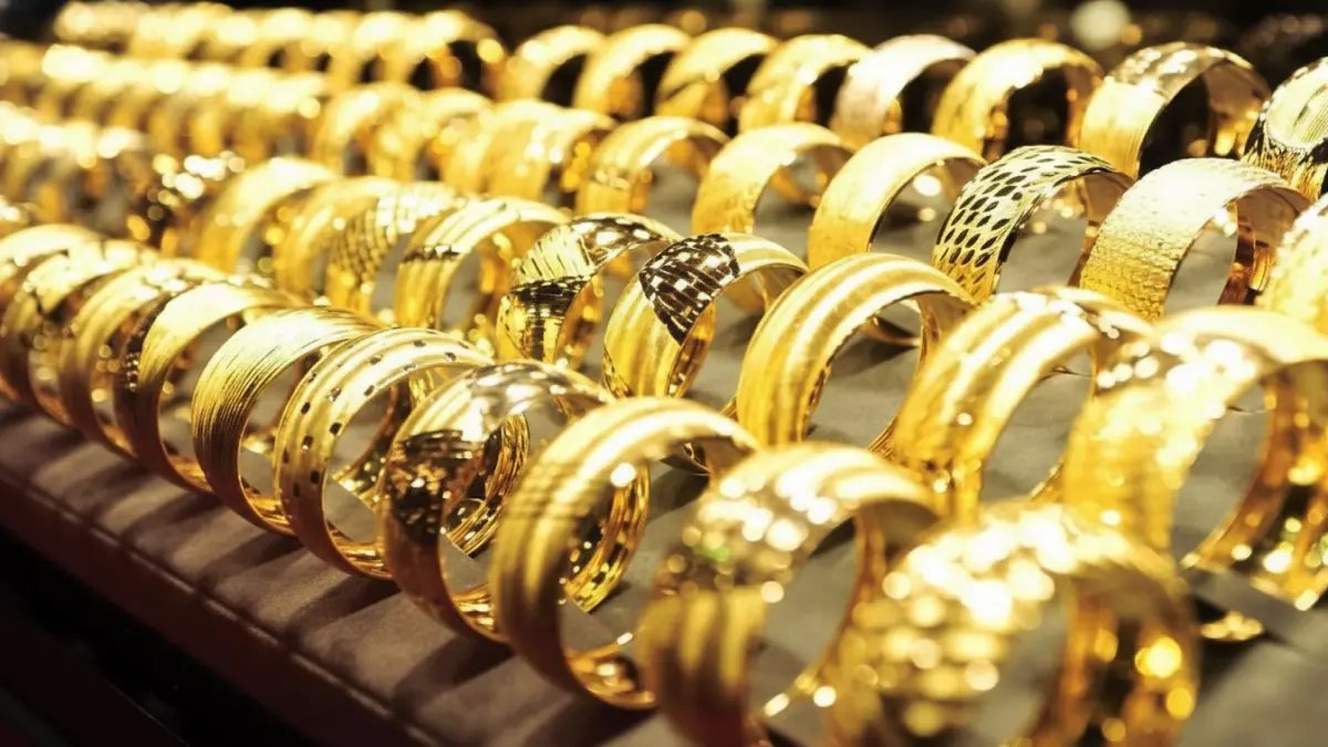 عاجل: الذهب ينهار 0.7% فوق 5000 دولار… هل تنخفض أسعاره 50% مجدداً مع إعلان أمريكا بيانات التضخم الخطيرة؟